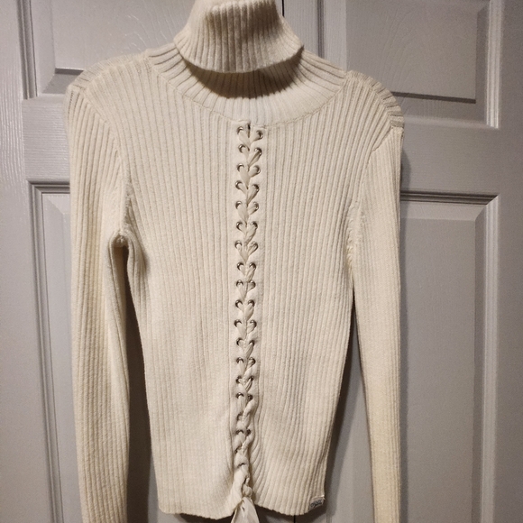 EUC turtleneck sweater by DKNY Jeans - Picture 1 of 5